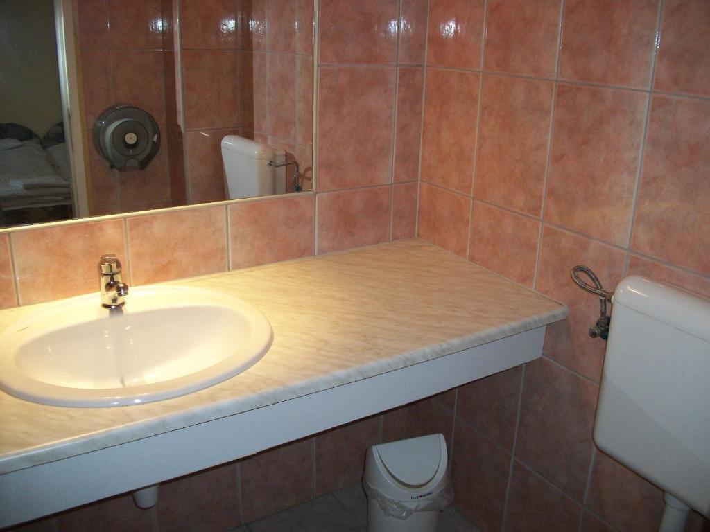 Hotel Viktória Balatonalmádi Pokój zdjęcie