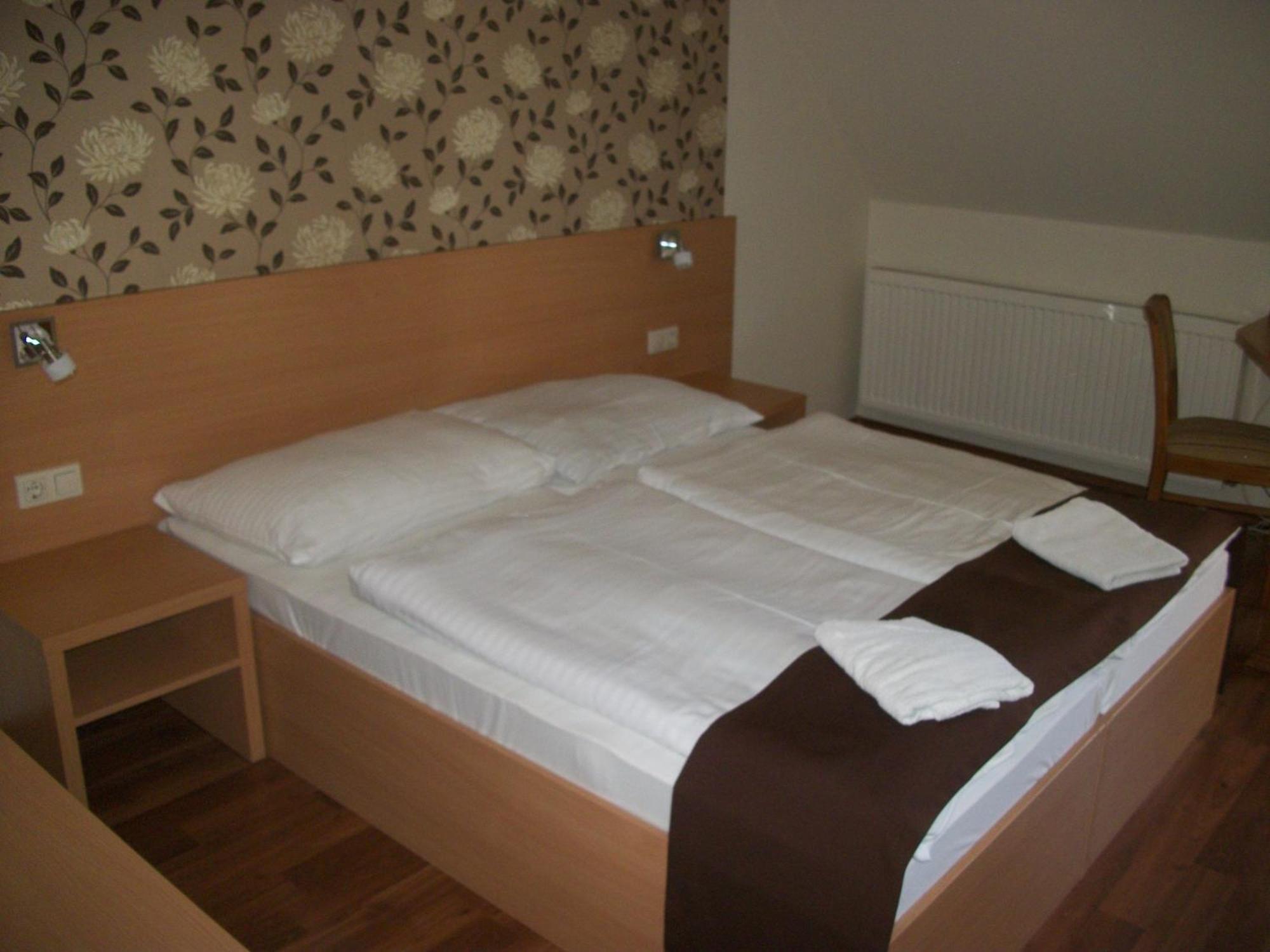 Hotel Viktória Balatonalmádi Zewnętrze zdjęcie