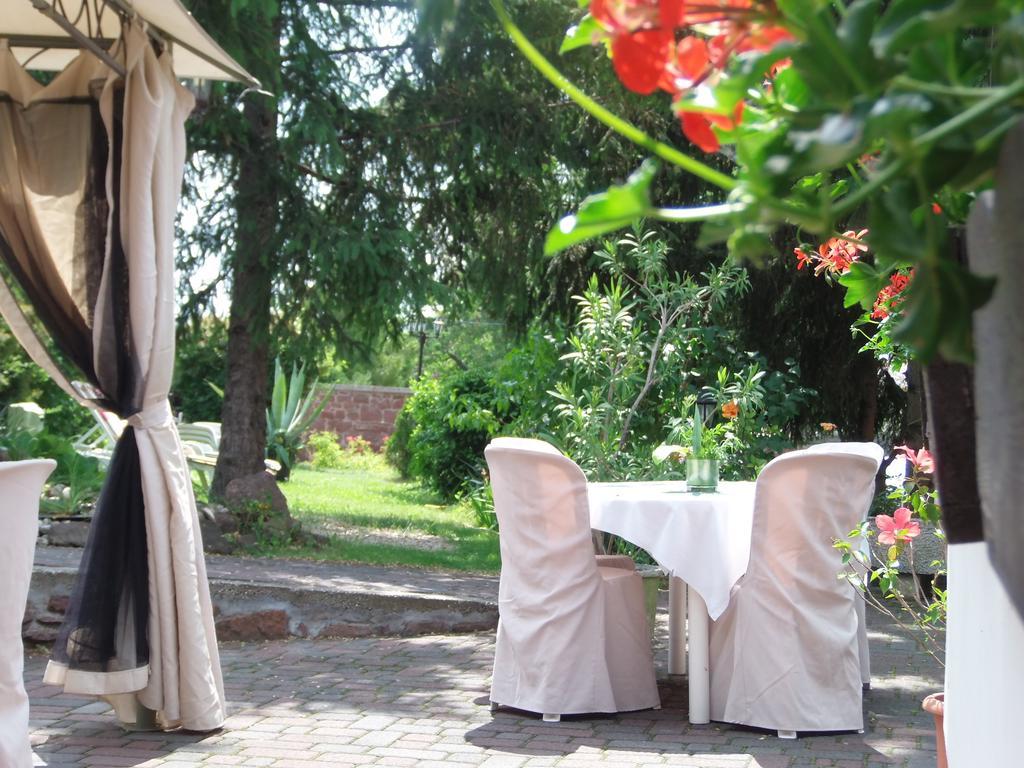 Hotel Viktória Balatonalmádi Zewnętrze zdjęcie