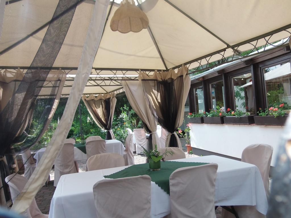 Hotel Viktória Balatonalmádi Zewnętrze zdjęcie