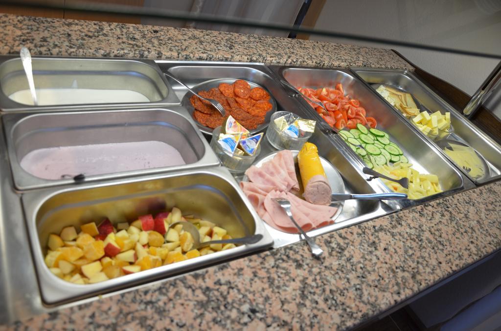 Hotel Viktória Balatonalmádi Zewnętrze zdjęcie
